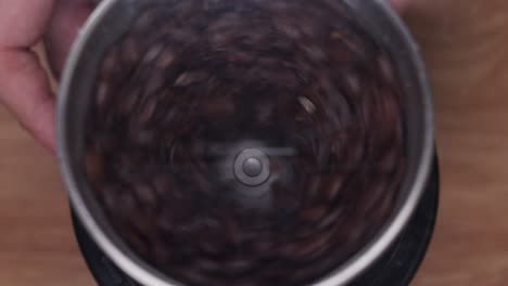 Coffee-beans-grinding-process
