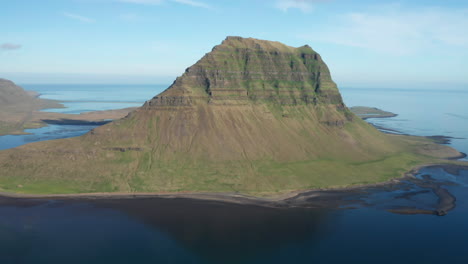 Kirkjufell-Montaña-Islandia