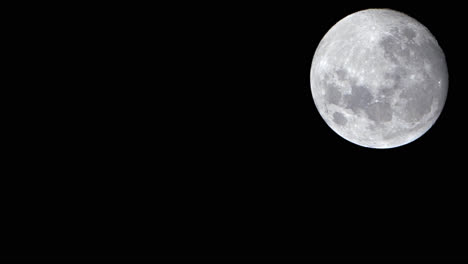 Full-Moon-Slowly-Setting,-Astro-Time-Lapse