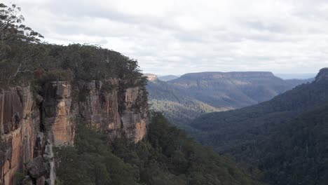 Blick-Auf-Das-Fitzroy-Tal-Im-Kangaroo-Nationalpark-In-Australien-In-Der-Nähe-Der-Wasserfälle,-Gesperrte-Weitwinkelaufnahme