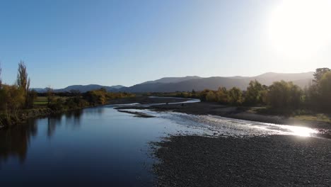 Neuseeland-Naturlandschaft-Des-Waiohine-River,-Luftdrohne