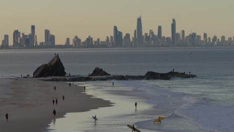 Sunset-over-Currumbin-Beach---Surfer's-paradise---Gold-Coast-QLD-Australia