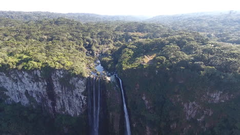 Waterfall-in-canyons,-Itaimbezinho,-south-of-Brazil