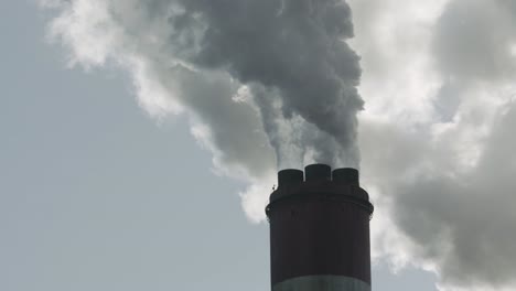 Kohlendioxid-Aus-Dem-Schornstein-Eines-Kraftwerks