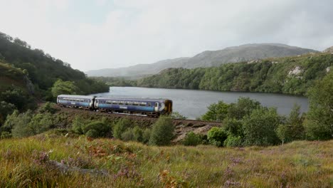 Train-on-West-Highland-Line,-Highlands,-Scotland