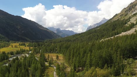 Aerial-4k-Drone-footage-over-an-alpine-river-valley