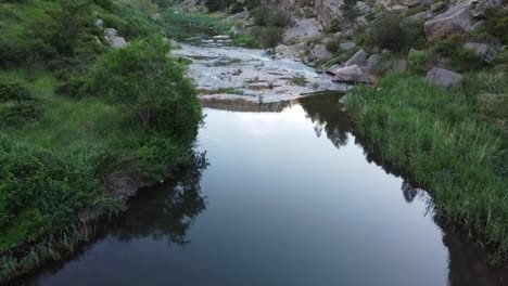 quiet-Waters-of-Palancia-river,-Jerica,-Spain