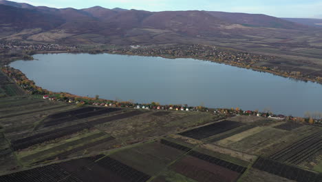 Lake-arial-view-in-autumn