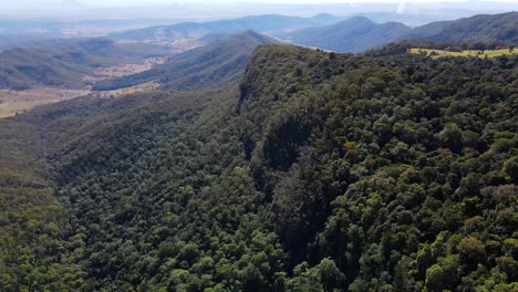 Montañas-Verdes-Del-Retiro-De-La-Selva-Tropical-De-O&#39;reilly---Bosque-Abundante-En-El-Parque-Nacional-De-Lamington---Interior-De-La-Costa-Dorada-En-Qld,-Australia