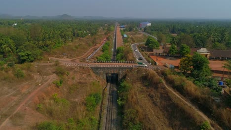 Schiene-über-Brückenüberführung-In-Südindien