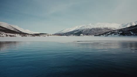 Fiordo-ártico-Glaciar-En-Noruega-Fuera-De-Tromso