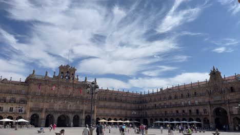 Zentraler-Platz-Der-Stadt-Salamanca-In-Spanien