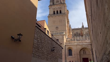Turm-Der-Kathedrale-Von-Salamanca