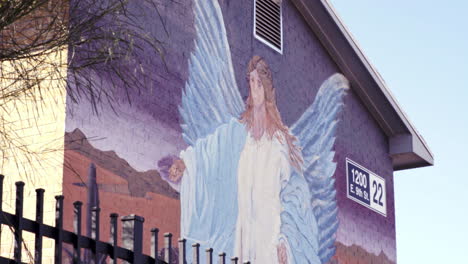 Precioso-Mural-Virgen-En-El-Barrio-De-Inmigrantes-De-El-Paso.