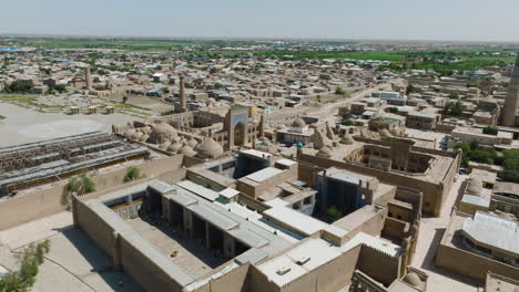 Aerial-View-Of-The-Old-Town-Of-Khiva,-Uzbekistan---drone-shot
