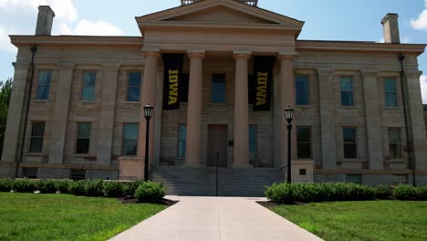 Old-Capitol-building-on-the-campus-of-the-University-of-Iowa-in-Iowa-City,-Iowa-with-stable-video