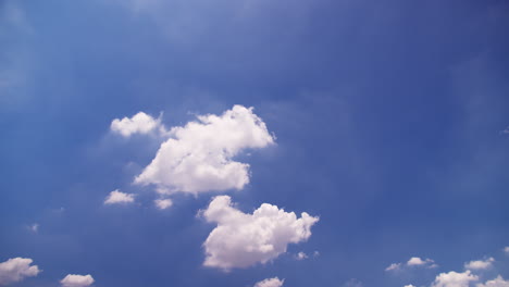 Schöner-Blauer-Himmel-Mit-Wolkenhintergrund,-Blauer-Himmel-Mit-Wolken-Und-Sonne