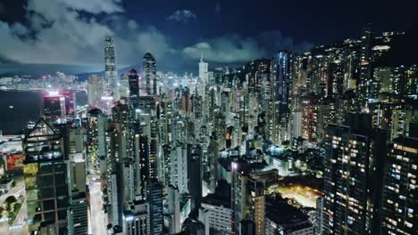 Vista-Aérea-De-Los-Rascacielos-Del-Distrito-Central-En-El-Puerto-De-La-Isla-De-Hong-Kong,-Hong-Kong,-China