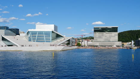 Waterfront-MUNCH-Museum-and-Oslo-Opera-House---Static