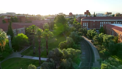 Bulevar-De-La-Universidad-Del-Este-En-La-Universidad-De-Arizona