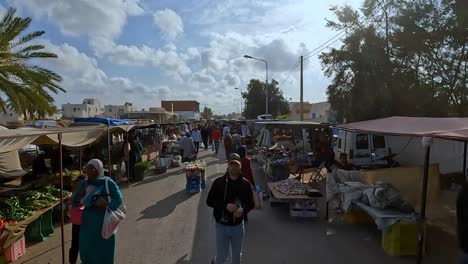 Vendors-selling-fruits-and-vegetables-at-Midoun-market-of-Djerba-in-Tunisia