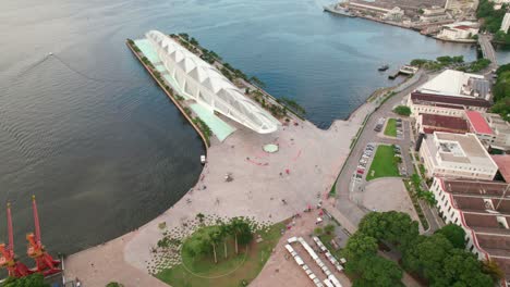 Aerial-Establishing-Shot-Above-Museum-of-Tomorrow,-Brazil,-Rio-de-Janeiro-Travel-Landmark,-Waterfront-Panoramic