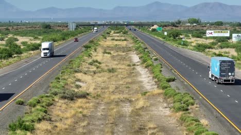 Interstate-highway-in-USA-desert