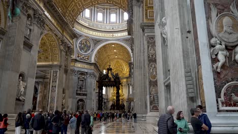 Visitors-Inside-The-Papal-Basilica-In-The-Vatican