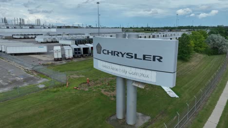 Chrysler-Toledo-Assembly-Complex-sign