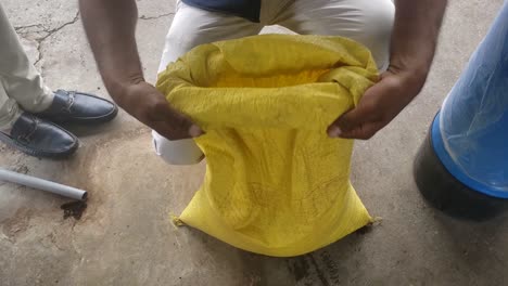 Yellow-bag-filter-sand-for-drinking-water-treatment-systems