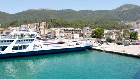 Cars-Get-out-of-Ferry-Boat-in-Igoumenitsa-Port-Greece,-Real-time-Footage