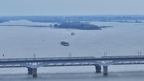 Moerdijk-Brücke-In-Rotterdam,-Niederlande-–-Drohnenaufnahme