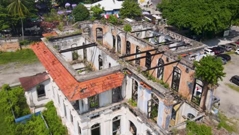 Aerial-View-Over-Abandoned-Derelict-Shih-Chung-Branch-School-In-Penang,-Malaysia
