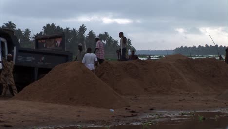 Sand-Mine-workers-in-Nigeria