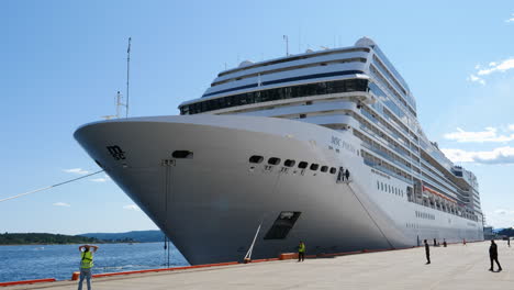 MSC-Ocean-Liner-Getting-Ready-for-Cruise-Holiday