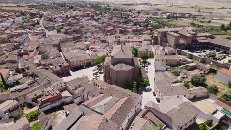 Aerial-Orbit:-Church-of-Our-Lady-of-the-Assumption-in-Oropesa,-Spain