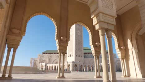 Horseshoe-Archway-at-Hassan-II-Mosque,-Morocco---panoramic-view