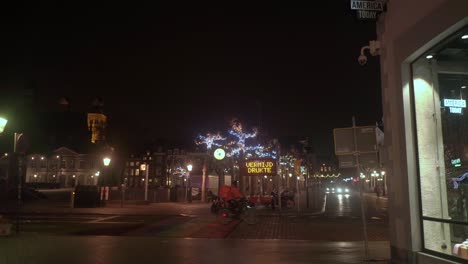 Gran-Angular-De-Vrijthof-Maastricht-Mestreech-Decorado-Con-Luces-De-Navidad-En-La-Noche