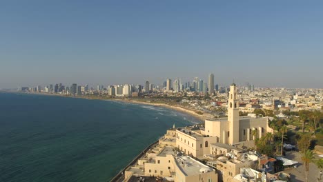Luftaufnahme-Der-Küste-Von-Tel-Aviv-An-Einem-Schönen-Tag-über-Dem-Mittelmeer
