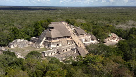 Archäologische-Stätte-Der-Historischen-Maya-Stadt-Ekʼ-Balam-In-Mexiko
