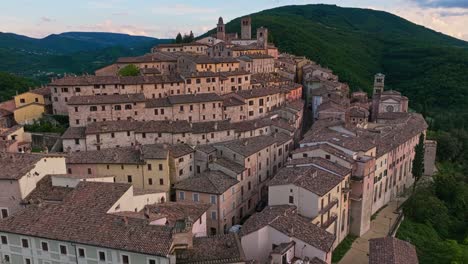 Flying-Towards-The-Buildings-In-The-Town-Of-Nocerna-Umbra-In-Italy