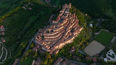 Bird's-Eye-View-Of-The-Ancient-Village-With-Nature-Surroundings-At-Nocera-Umbra-In-Perugia-Province,-Italy