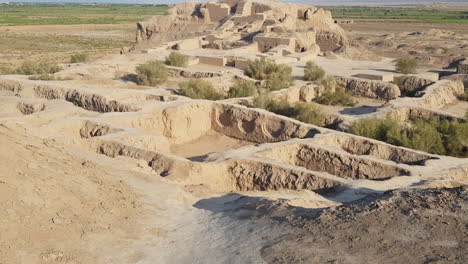 Ruinas-De-Toprak-Kala,-Antigua-Ciudad-Palaciega-En-La-Región-De-Karakalpakstán-En-Uzbekistán