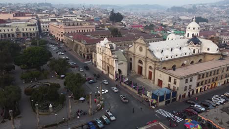 Die-Fassade-Der-Kathedrale-Von-Quetzaltenango-Blickt-Auf-Den-Central-America-Park-In-GTM