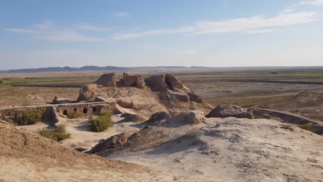 Ruinas-De-Toprak-Kala,-Antigua-Capital-De-Chorasmia-En-El-Desierto-De-Kyzylkum,-Uzbekistán.