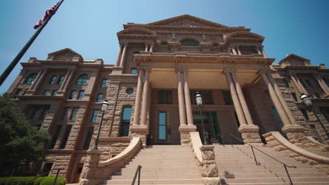 Wide-angle-shot-of-the-Tarrant-County-Courthouse-in-Fort-Worth,-Texas