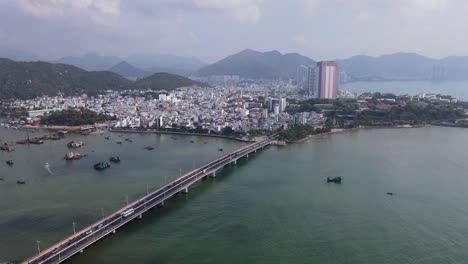 Ciudad-Costera-De-Vietnam-Drone