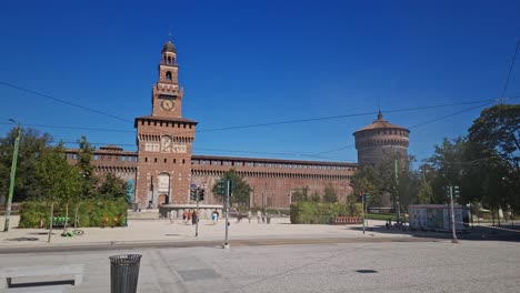 People-at-the-medieval-fortification-Castello-sforzesco,-Milan