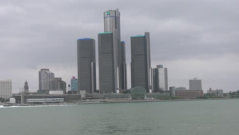 GM-Tower-In-Detroit,-Michigan