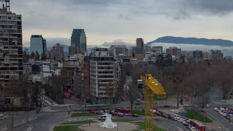 Plaza-Italia-Dignity-Square-Zeitraffer-Am-Morgen-Santiago-De-Chile